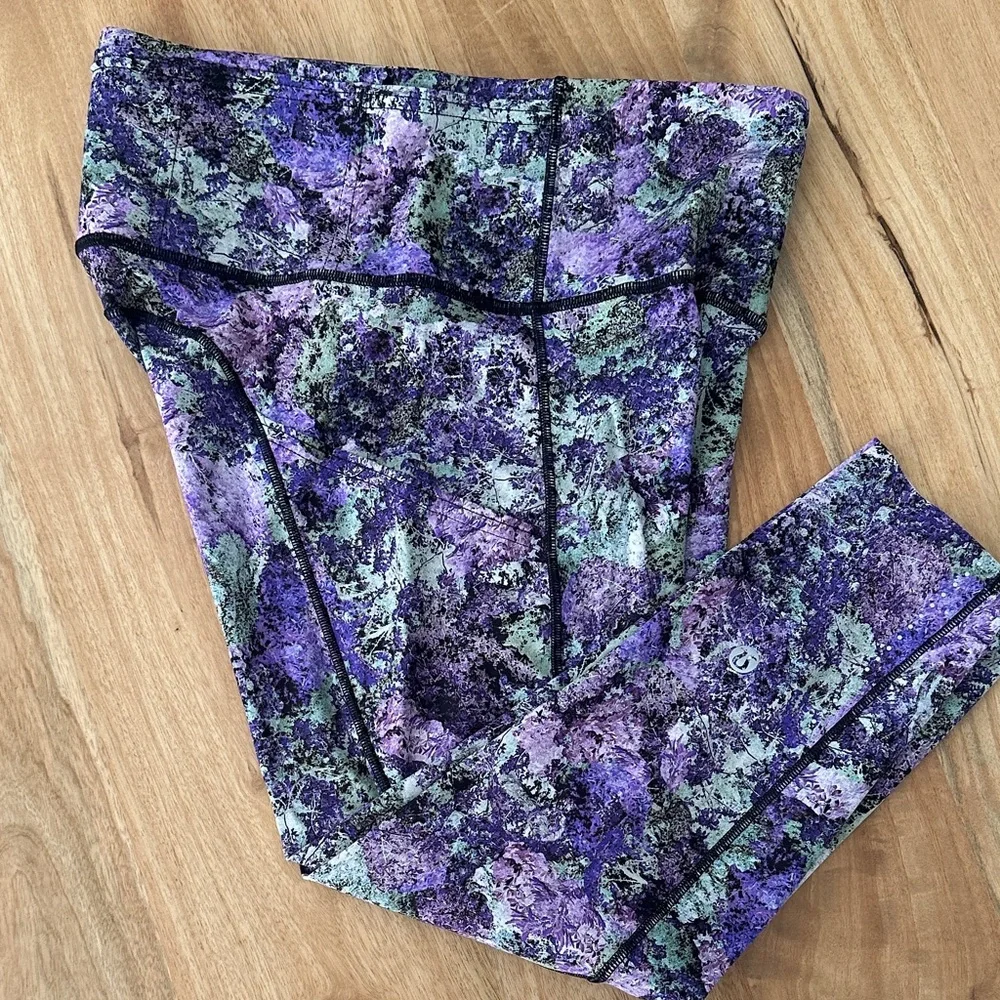NWT Lululemon Multi Color Fast & Free Crop Leggings Size 6 - Picture 2 of 6